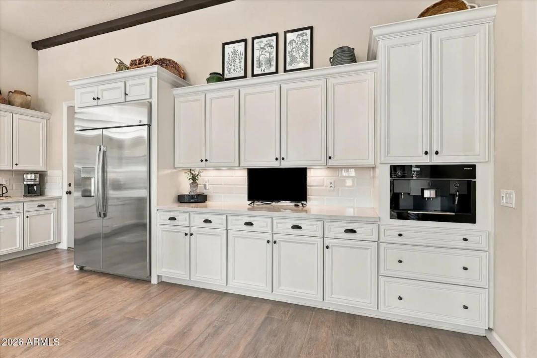 Real Estate Picture 30