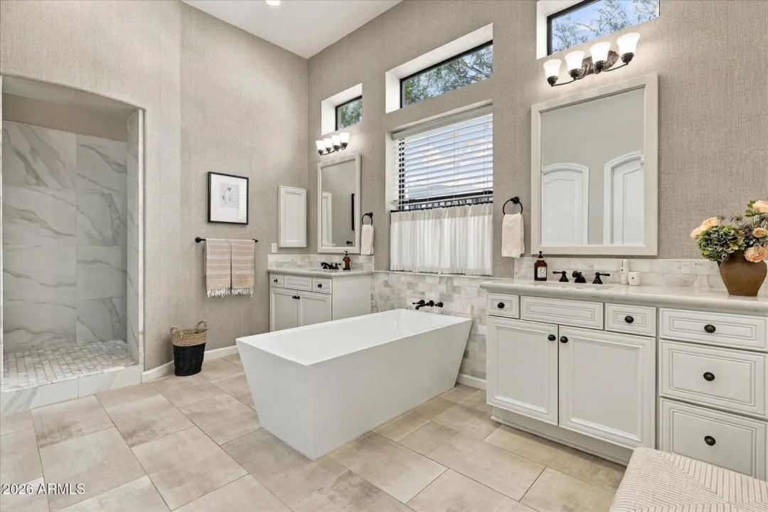 Real Estate Picture 36
