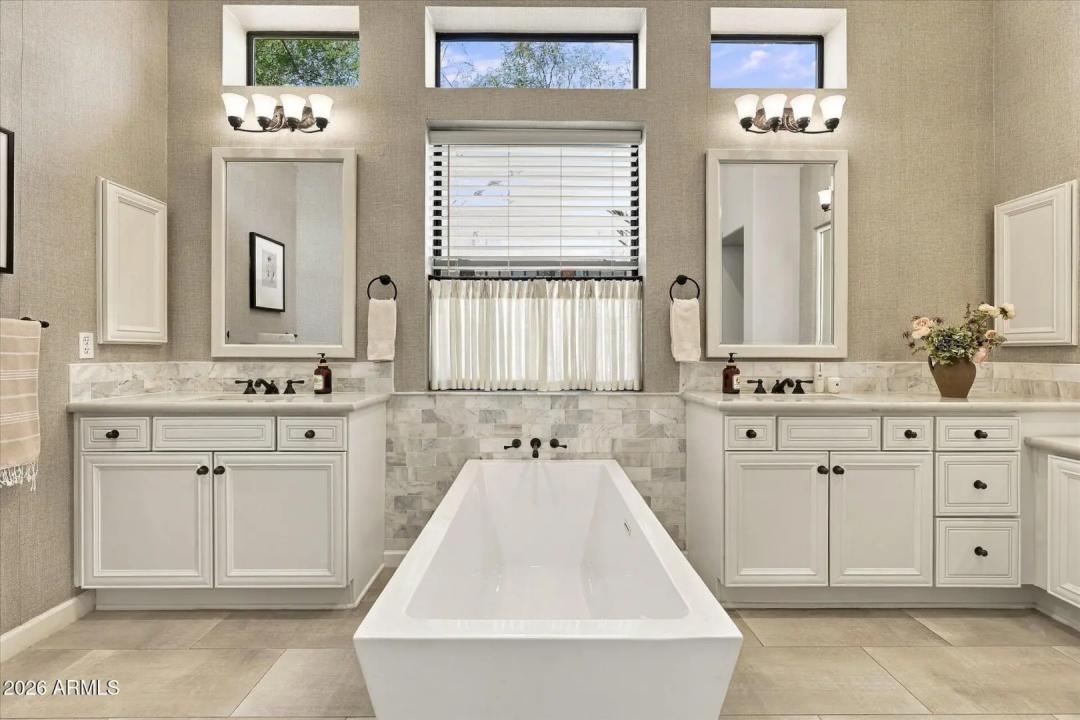 Real Estate Picture 38