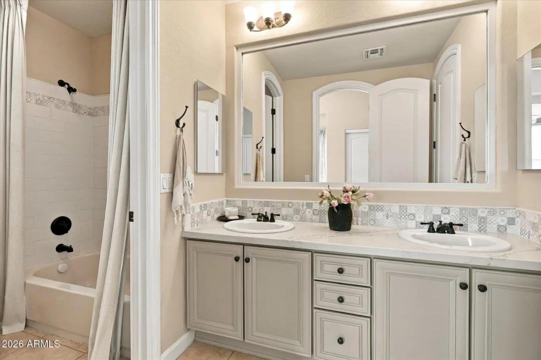 Real Estate Picture 49