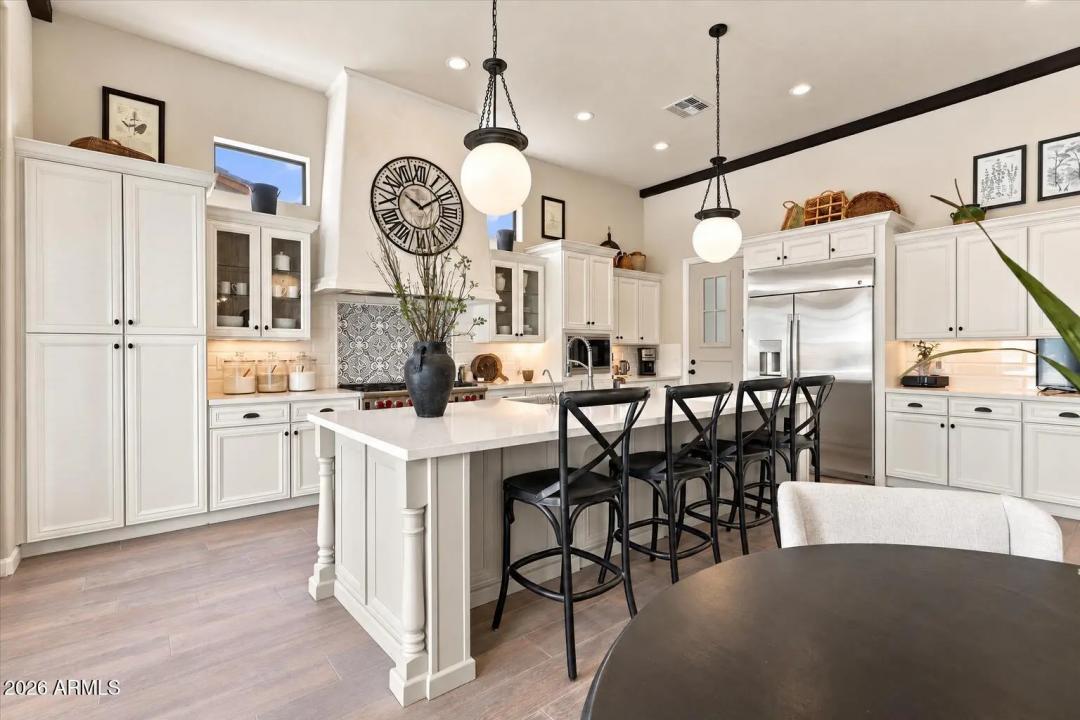 Real Estate Picture 23