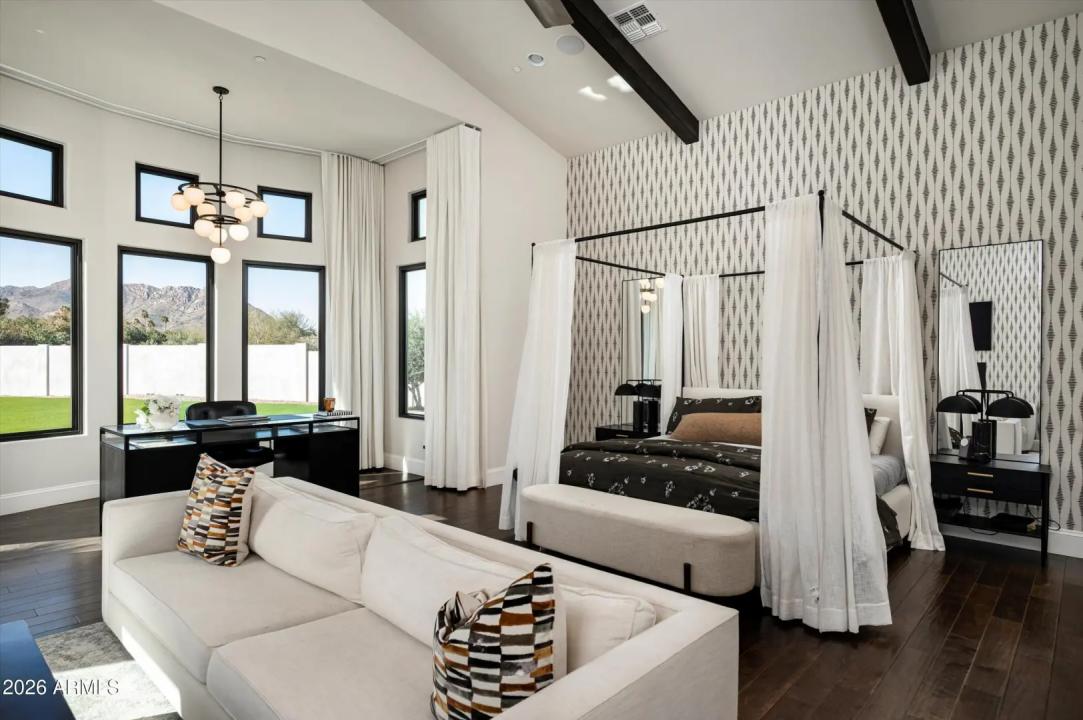 Real Estate Picture 16