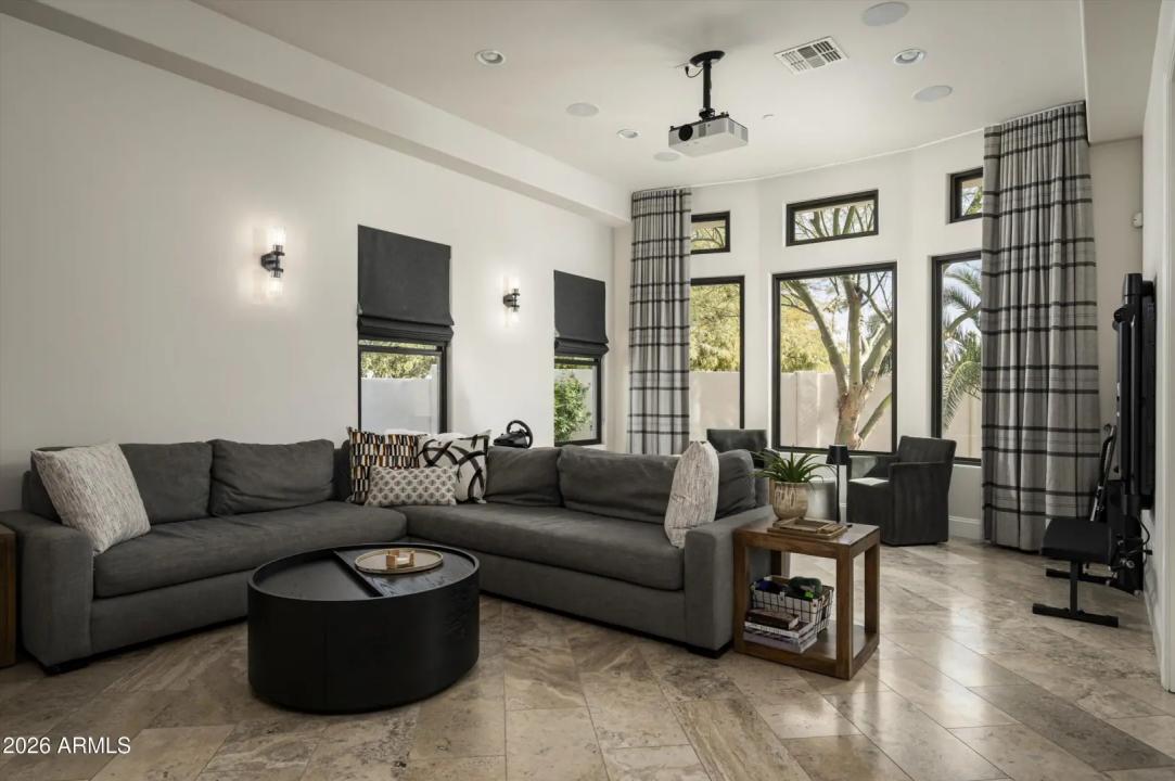 Real Estate Picture 21