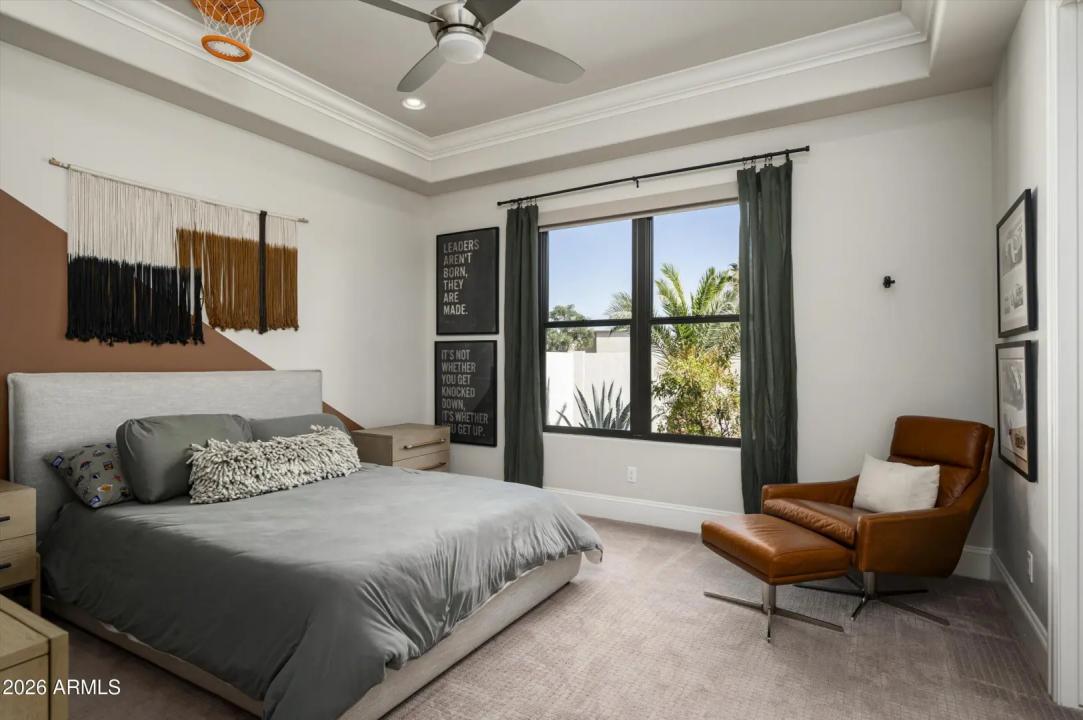 Real Estate Picture 25