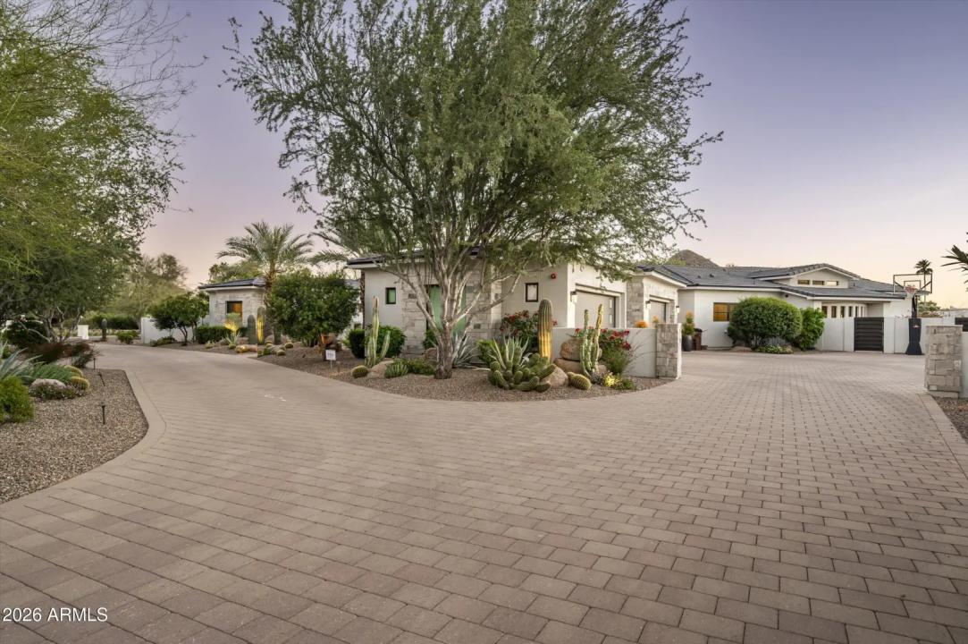 Real Estate Picture 43