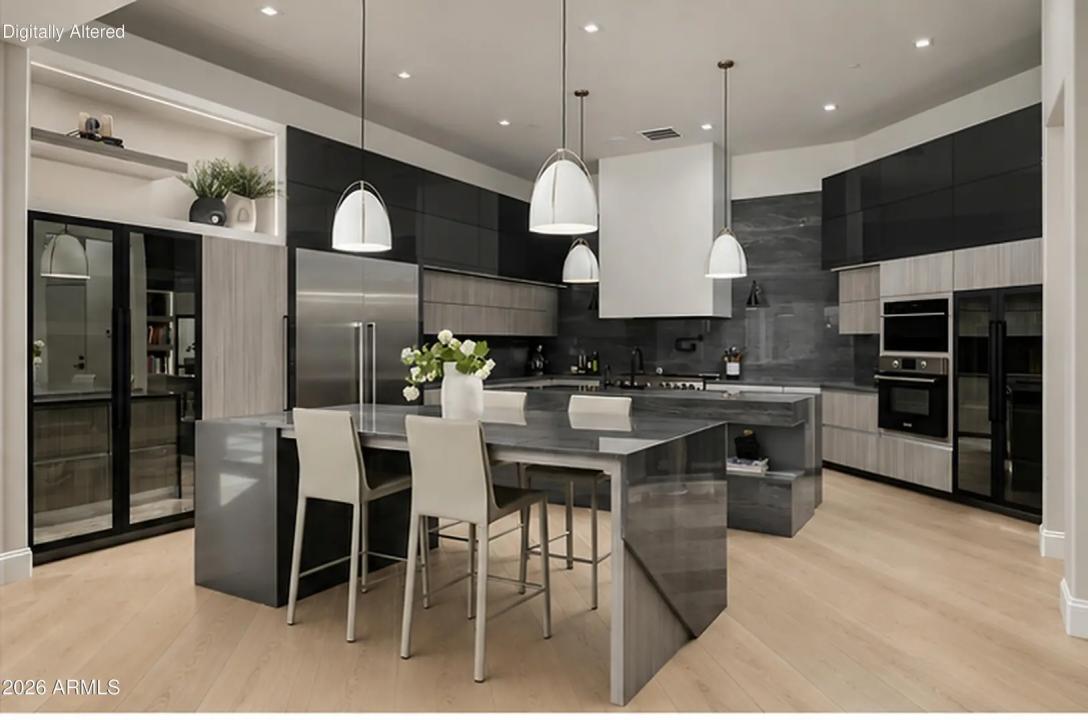 Real Estate Picture 10