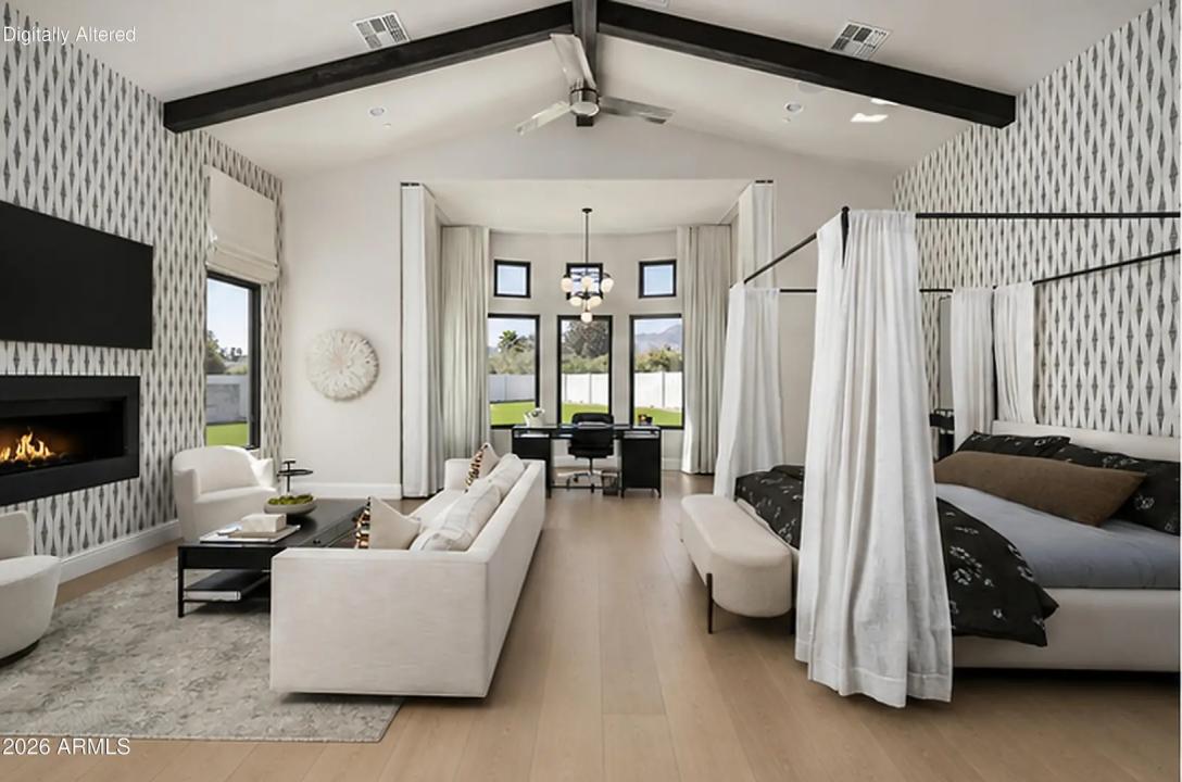 Real Estate Picture 14
