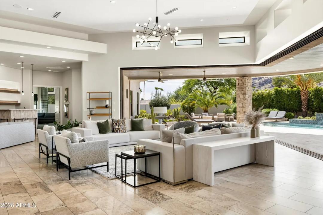 Real Estate Picture 7