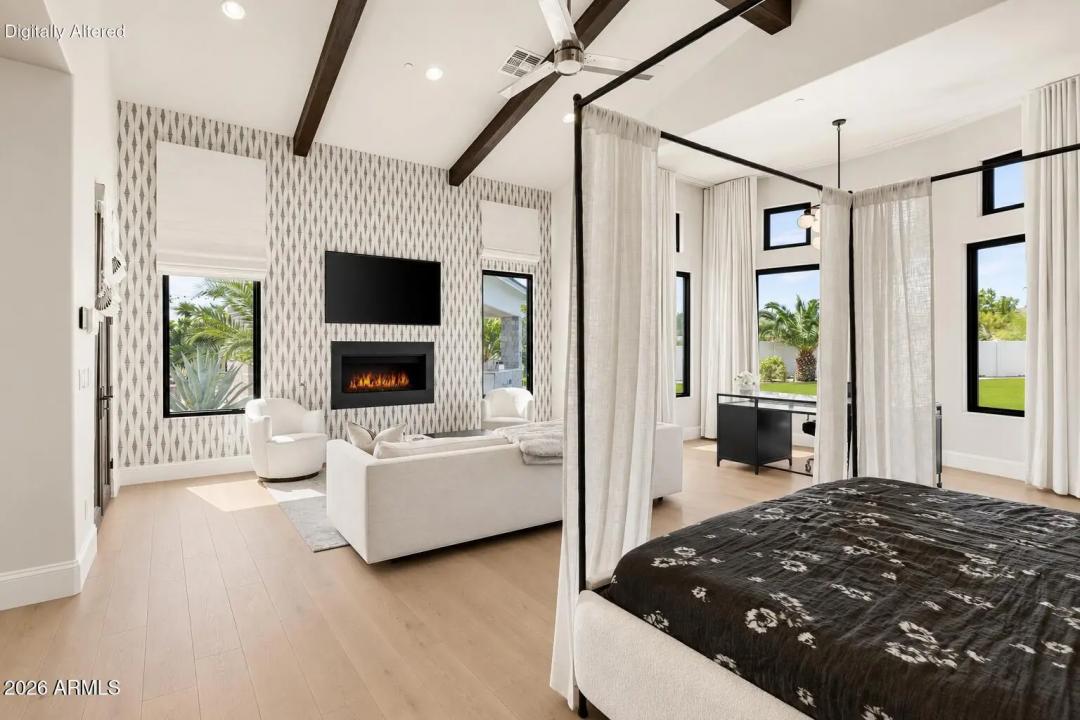 Real Estate Picture 22