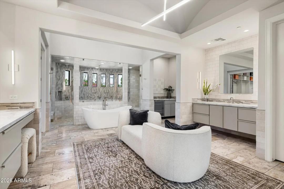 Real Estate Picture 23