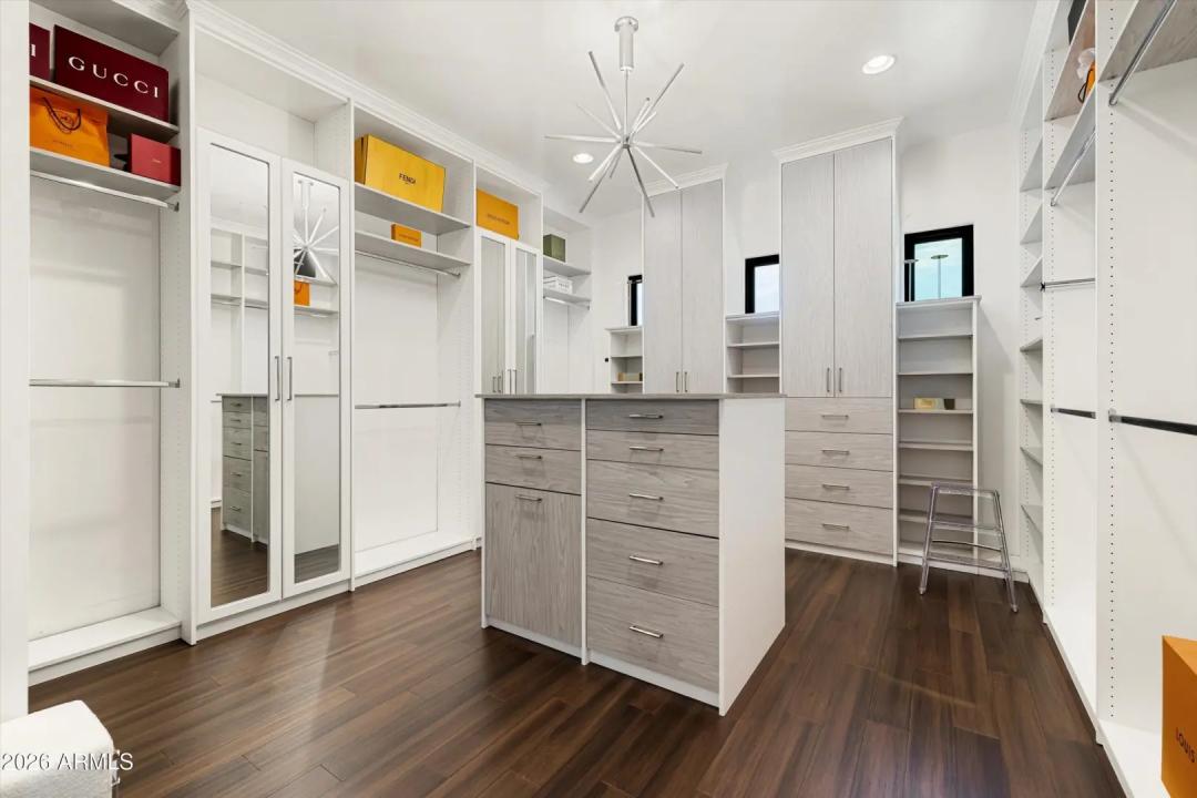 Real Estate Picture 24