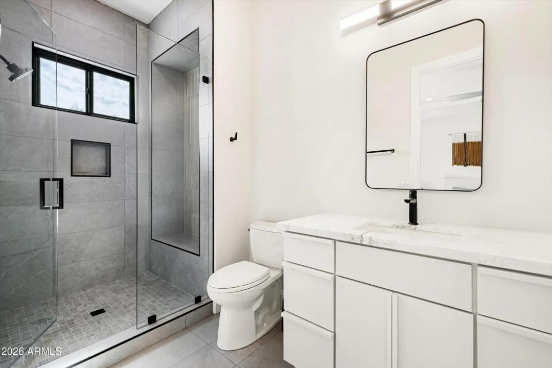 Real Estate Picture 34