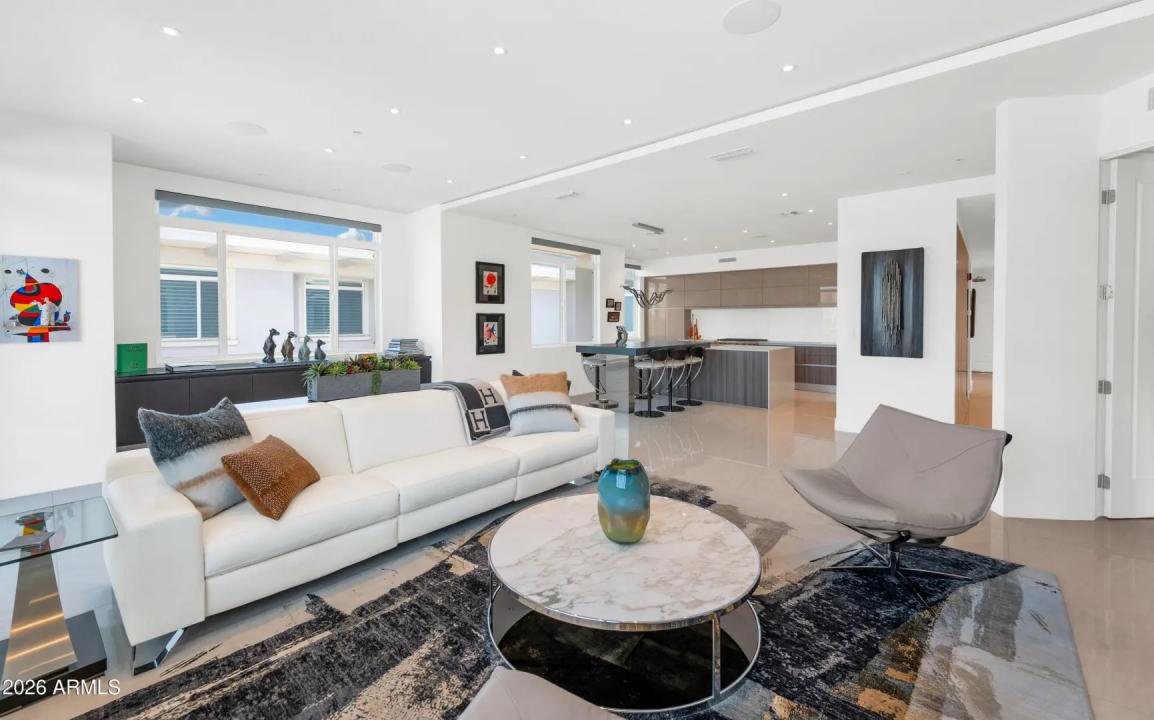 Real Estate Picture 3