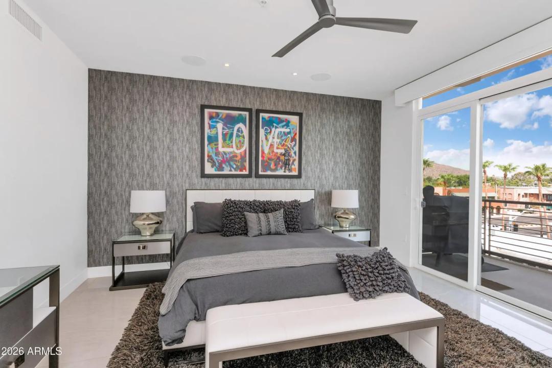 Real Estate Picture 9