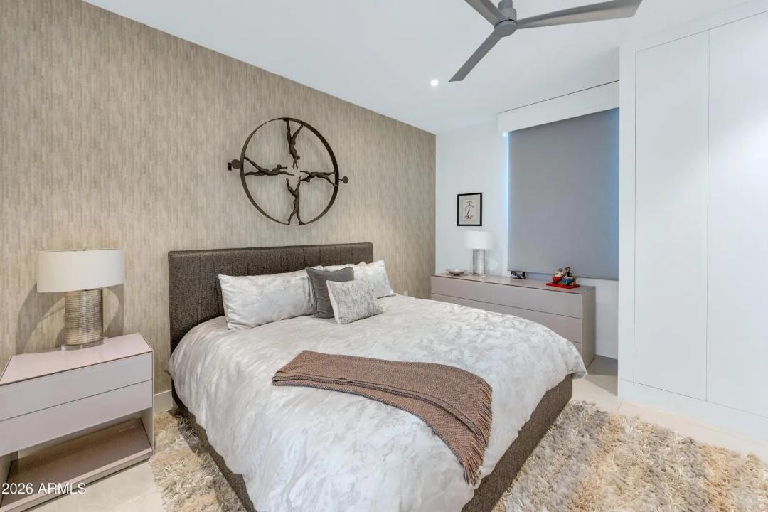 Real Estate Picture 13