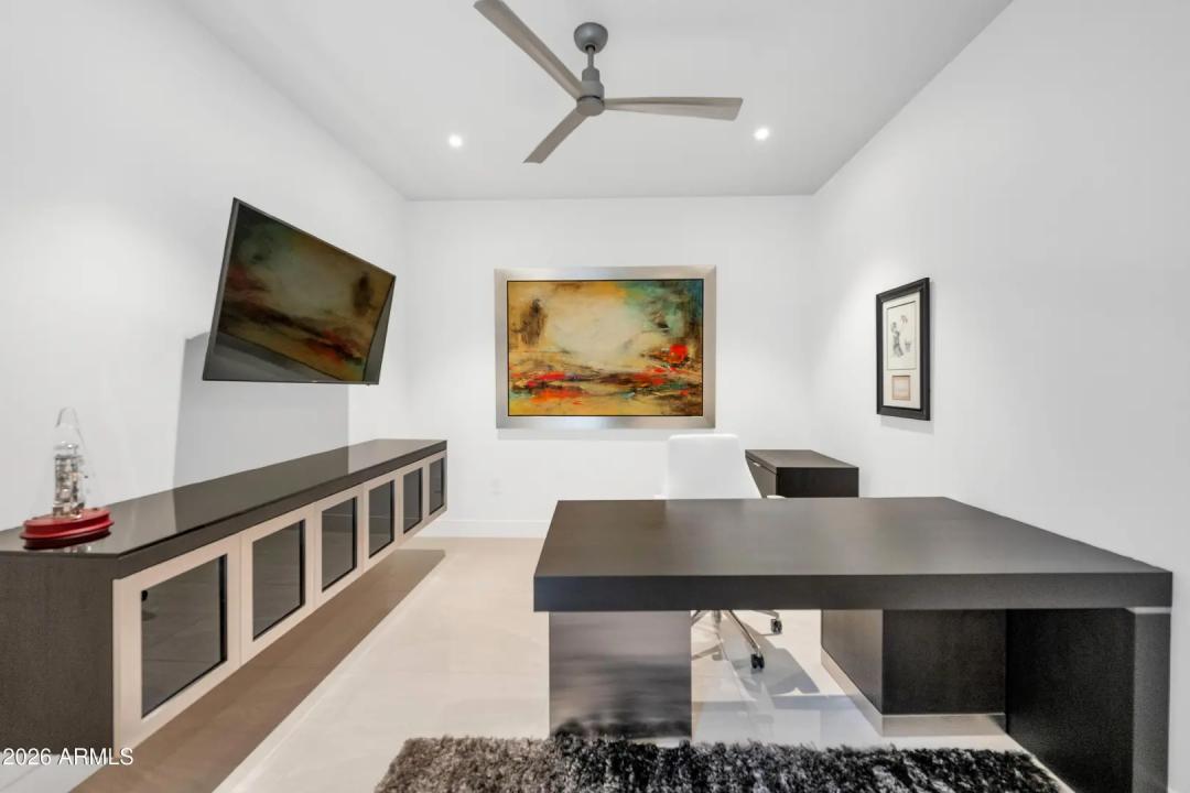 Real Estate Picture 17