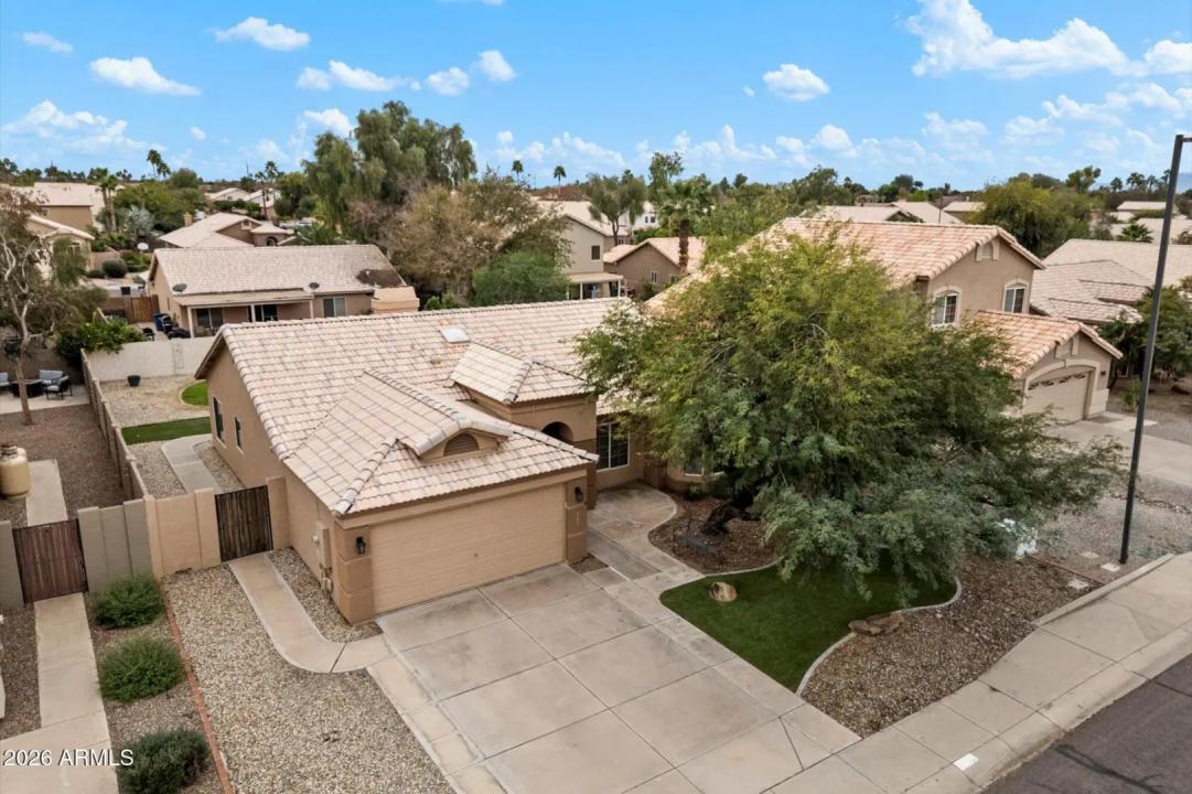 Real Estate Picture 24