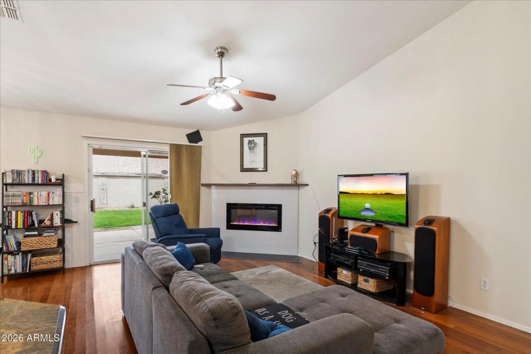 Real Estate Picture 9
