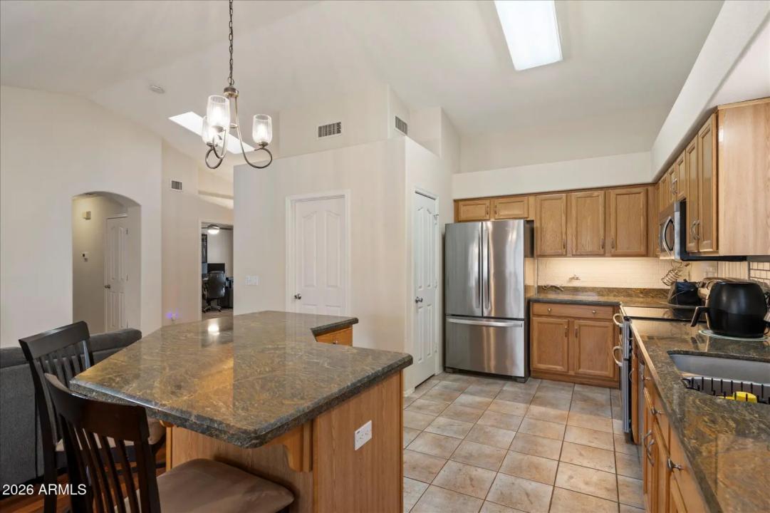 Real Estate Picture 5