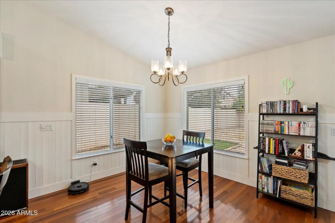 Real Estate Picture 7