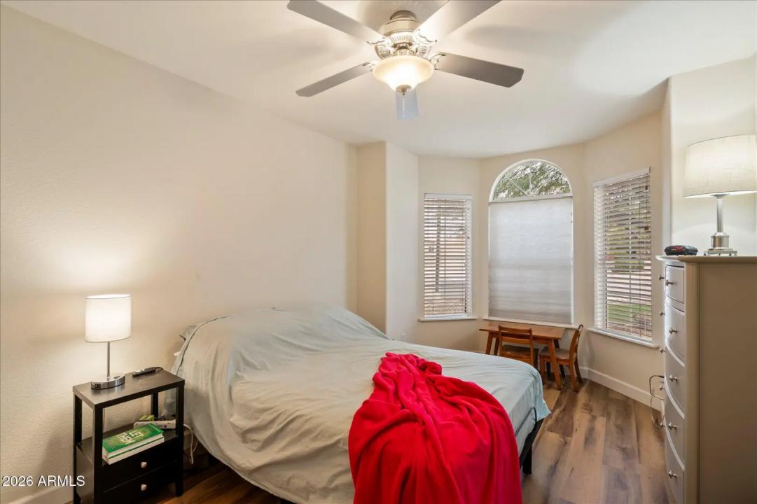 Real Estate Picture 14