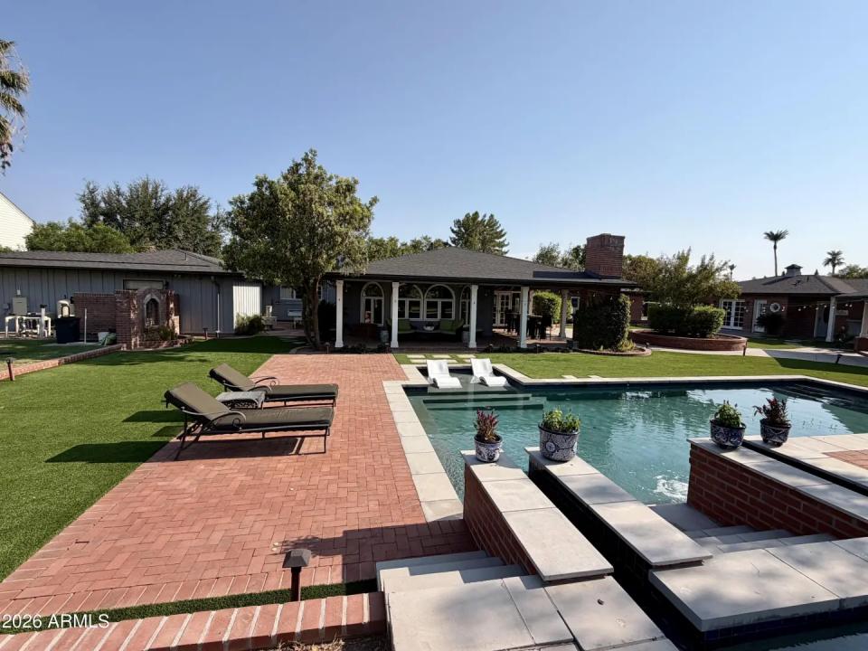 Real Estate Picture 28