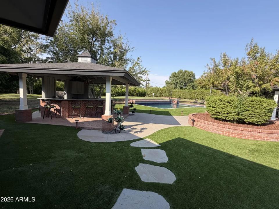 Real Estate Picture 29