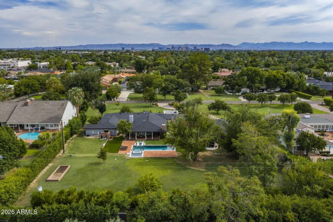 Real Estate Picture 27
