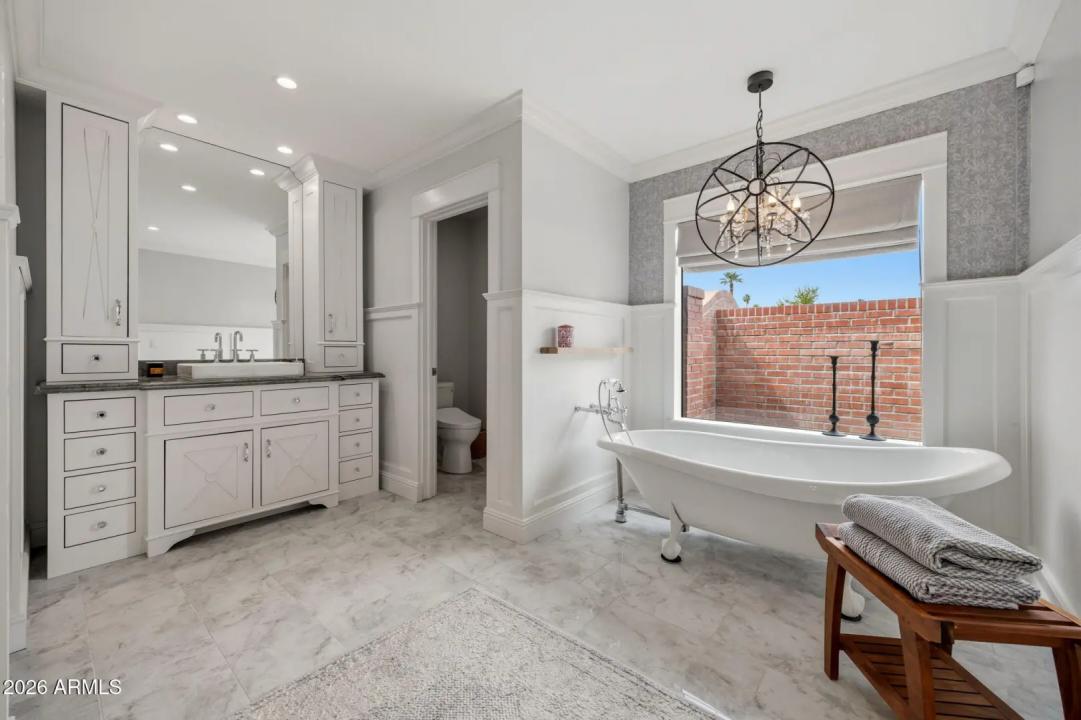 Real Estate Picture 44
