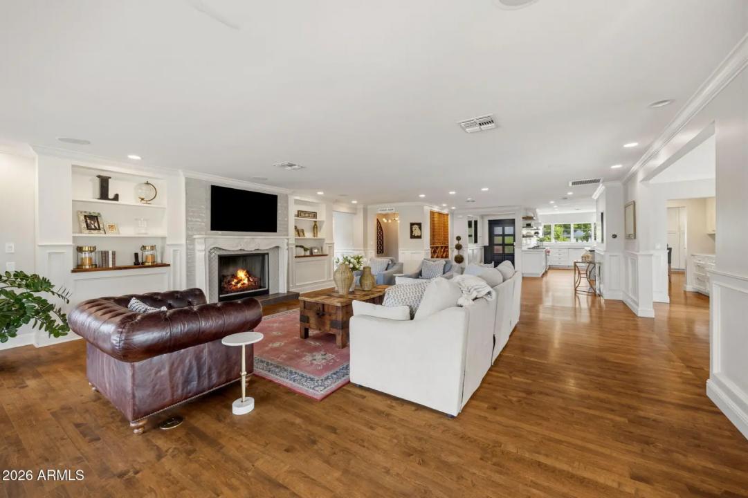 Real Estate Picture 21
