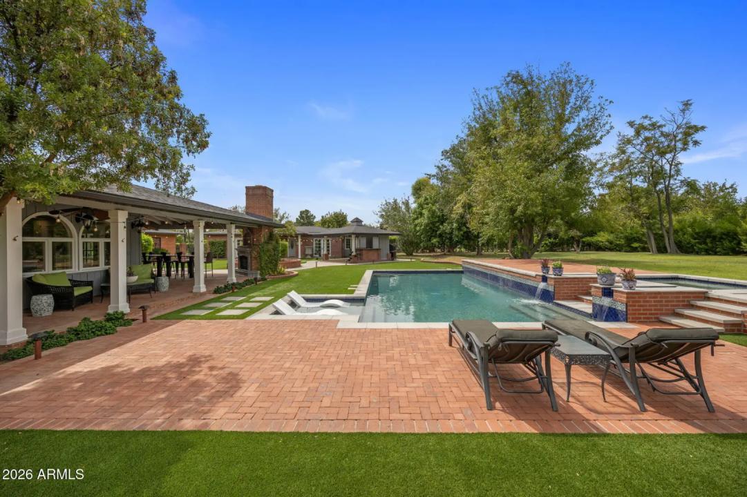 Real Estate Picture 70