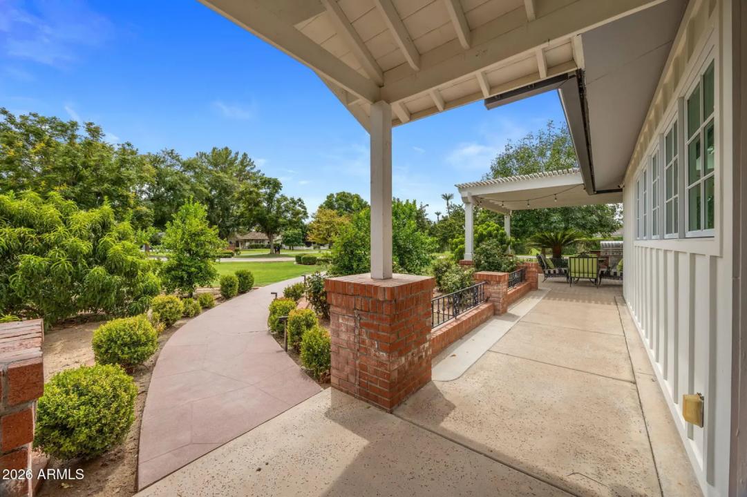 Real Estate Picture 24