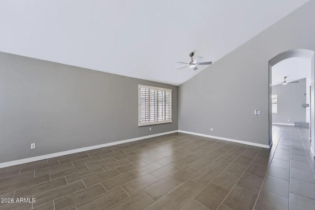 Real Estate Picture 7