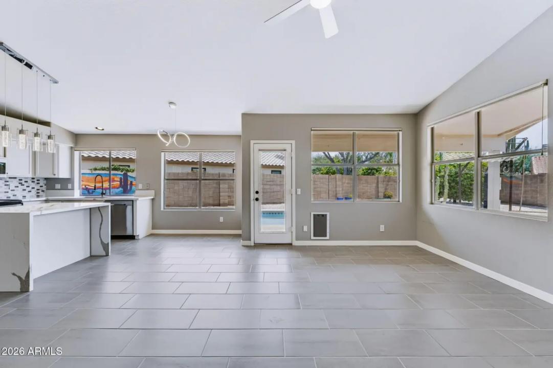 Real Estate Picture 15