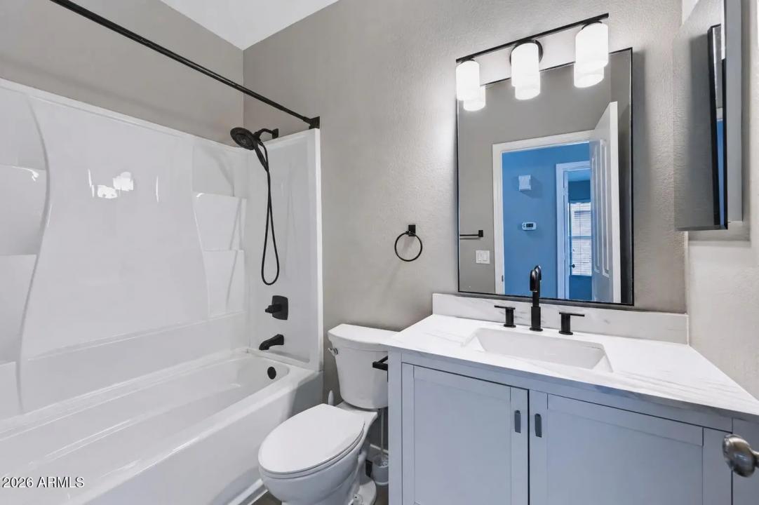 Real Estate Picture 19