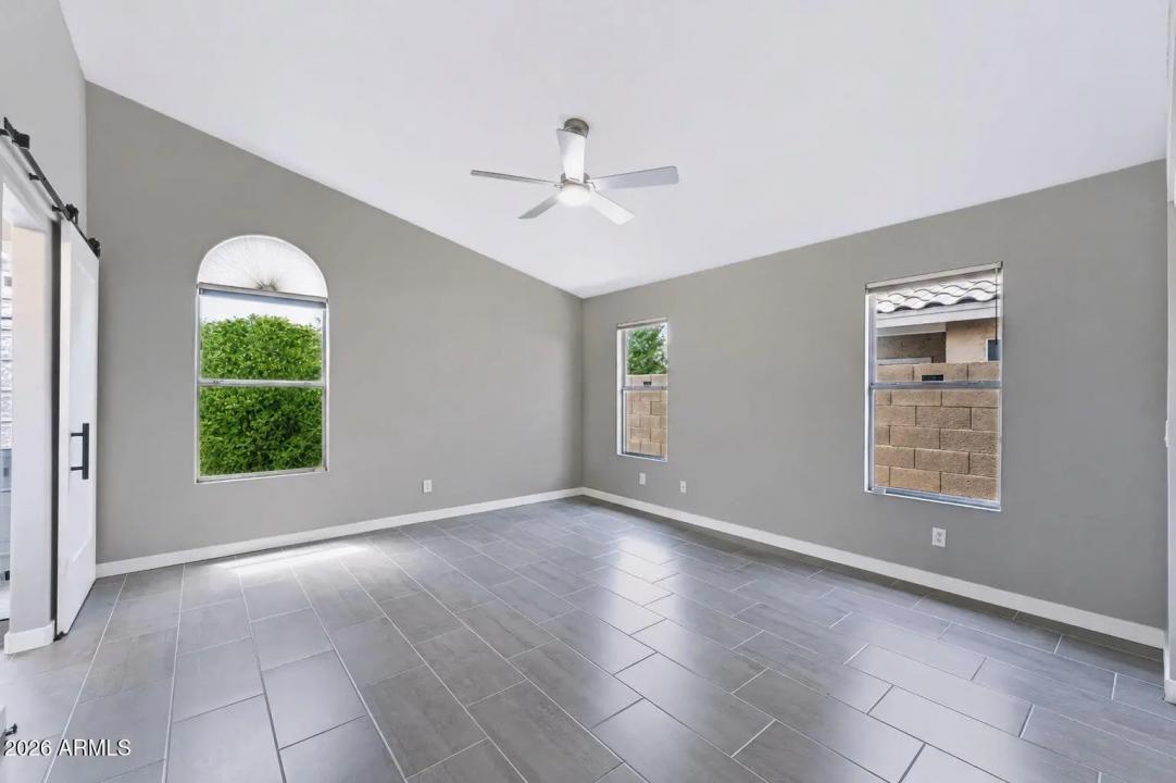 Real Estate Picture 24