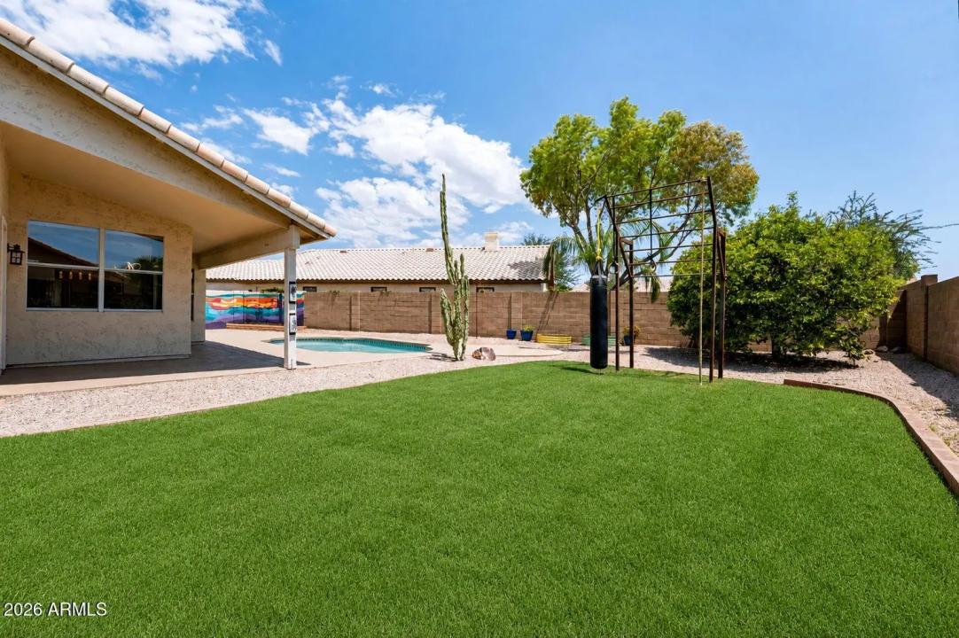 Real Estate Picture 32