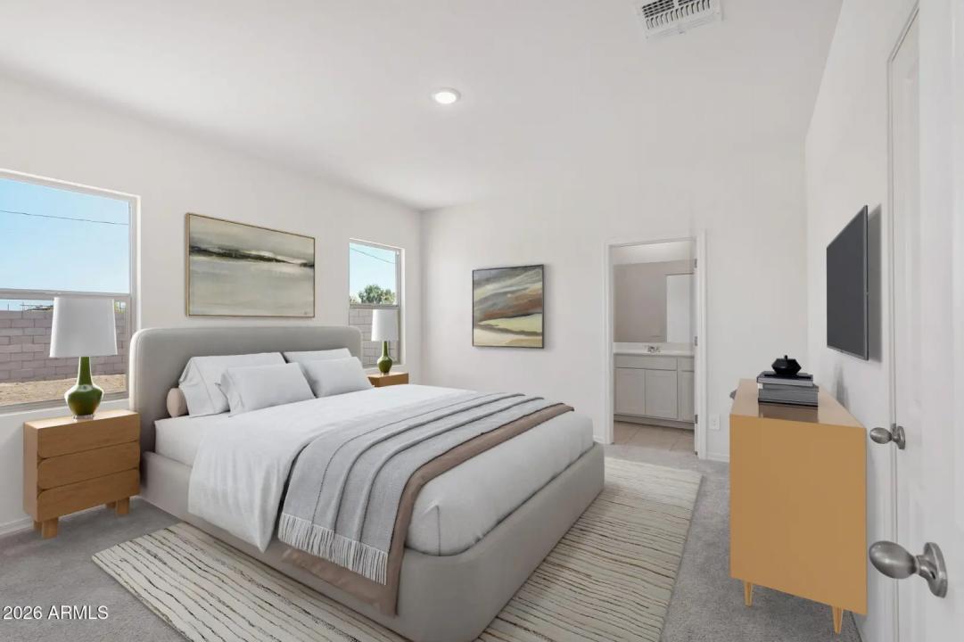 Real Estate Picture 3