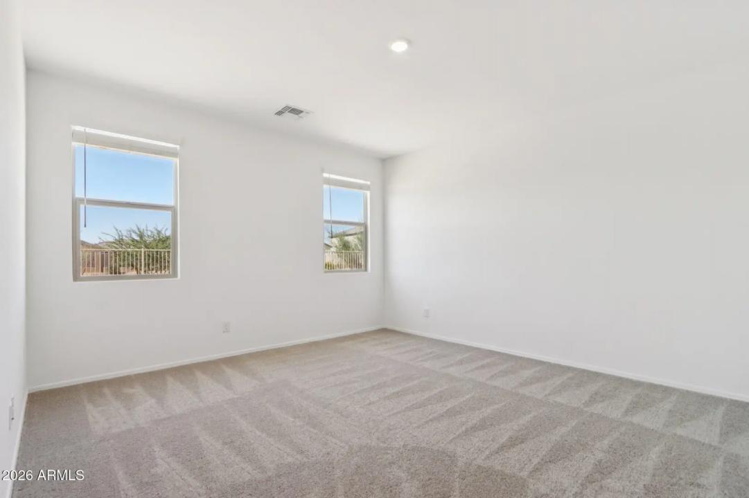 Real Estate Picture 28