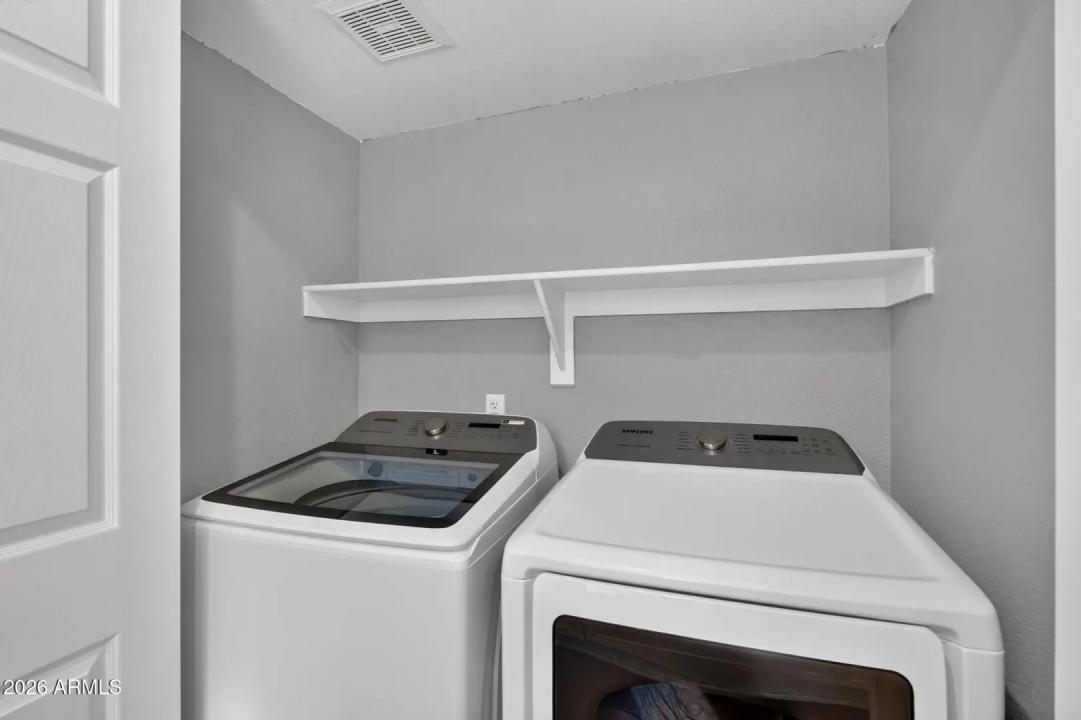 Real Estate Picture 17