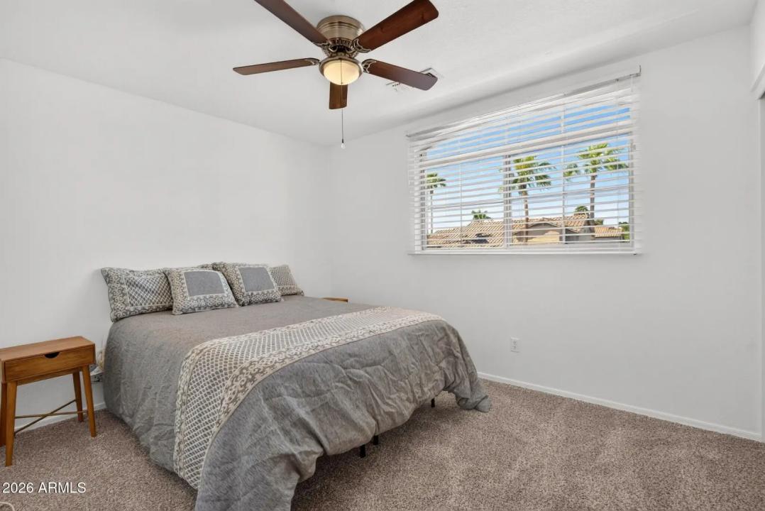Real Estate Picture 24