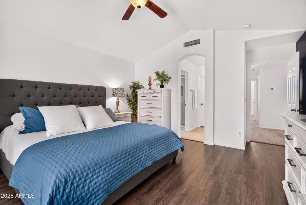 Real Estate Picture 18