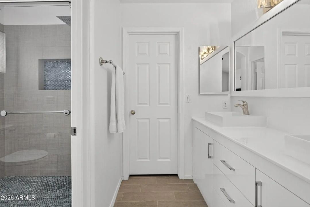Real Estate Picture 21