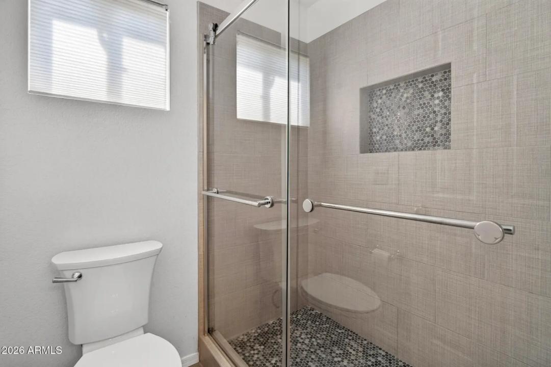 Real Estate Picture 23