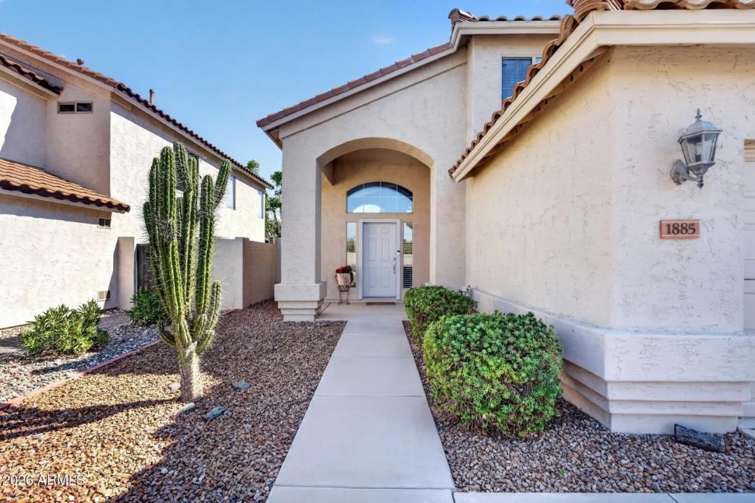 Real Estate Picture 4