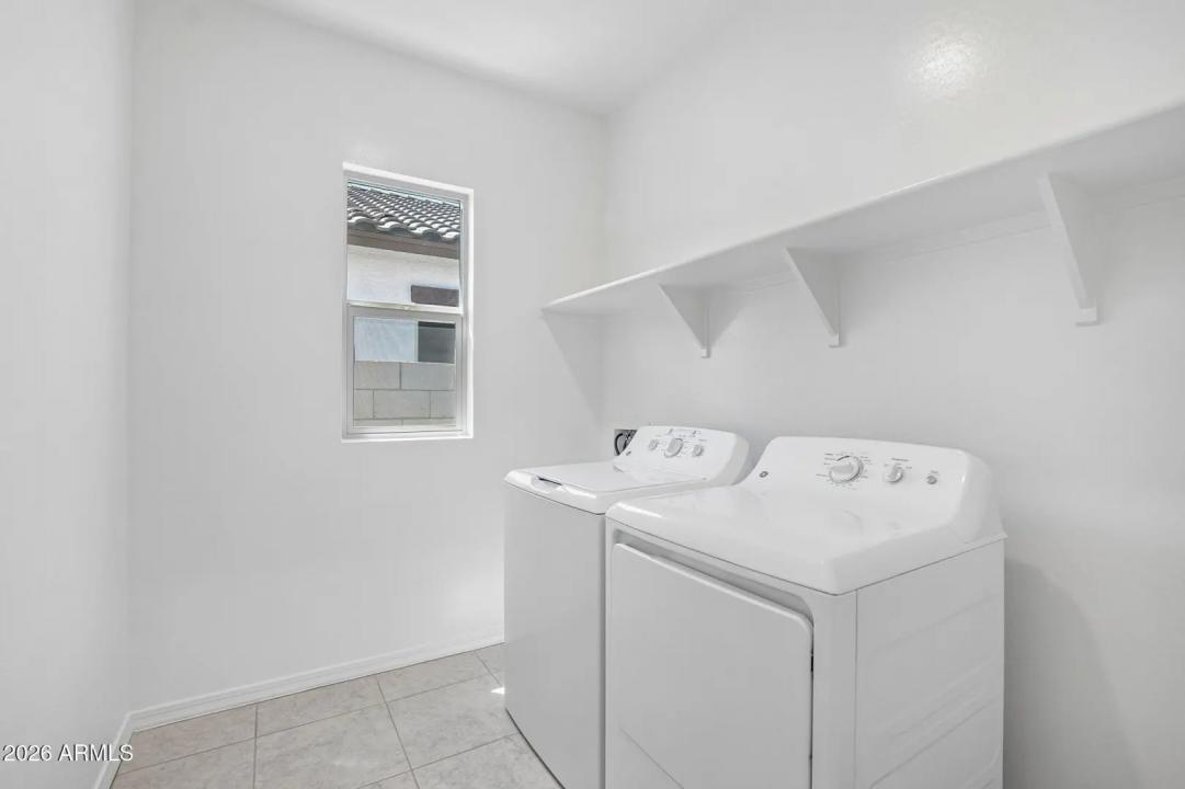 Real Estate Picture 16