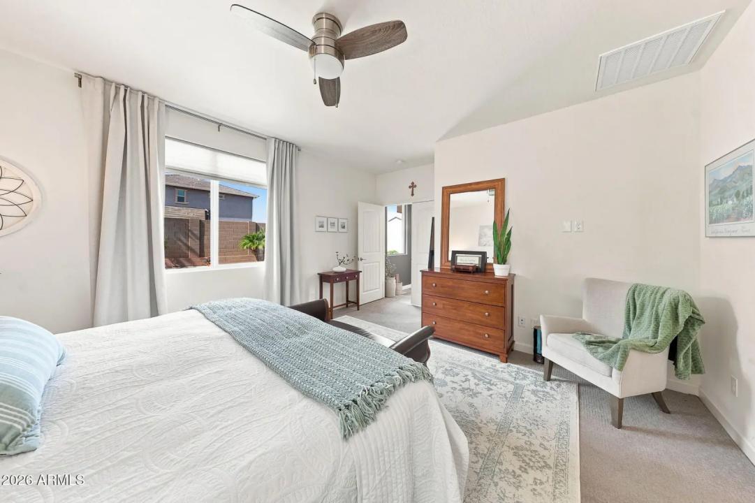 Real Estate Picture 20