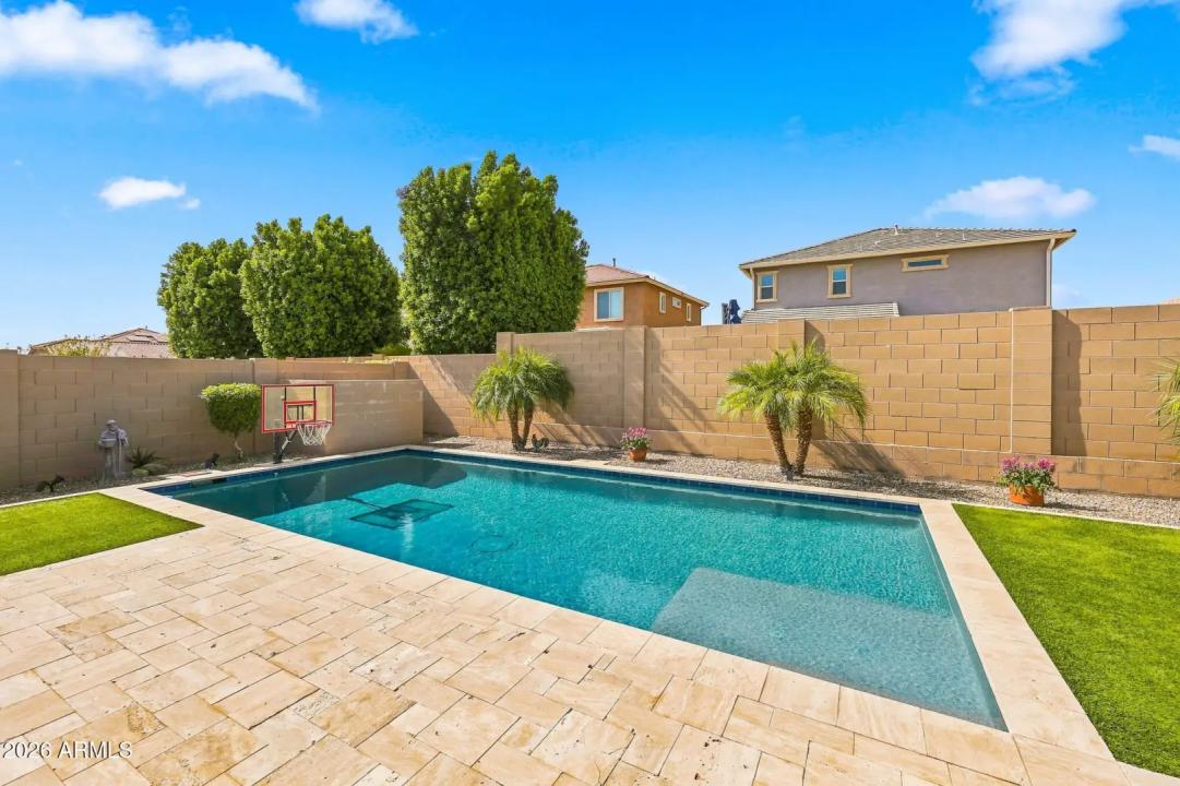 Real Estate Picture 43