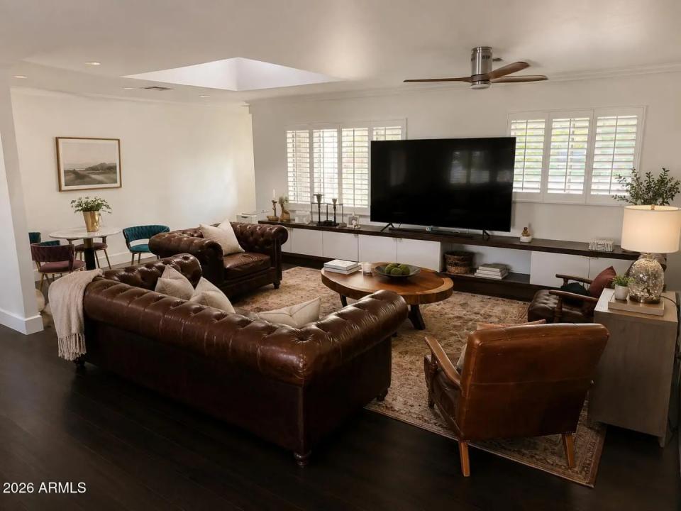 Real Estate Picture 4