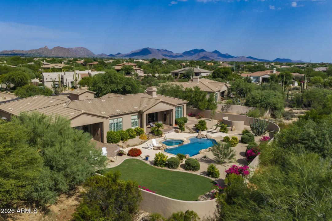 Real Estate Picture 6